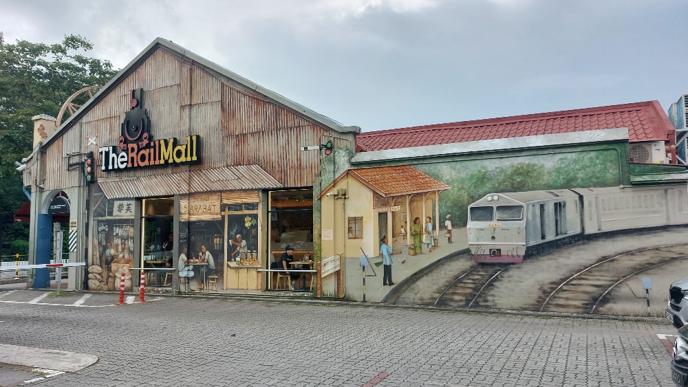 Rail Mall Mural